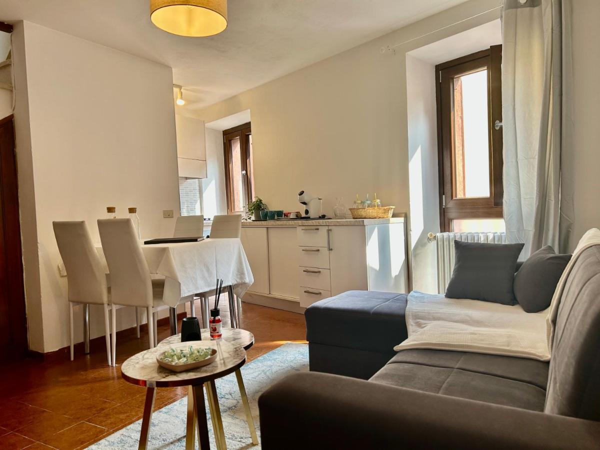 Ferienwohnung Tua Duplex Saló Exterior foto