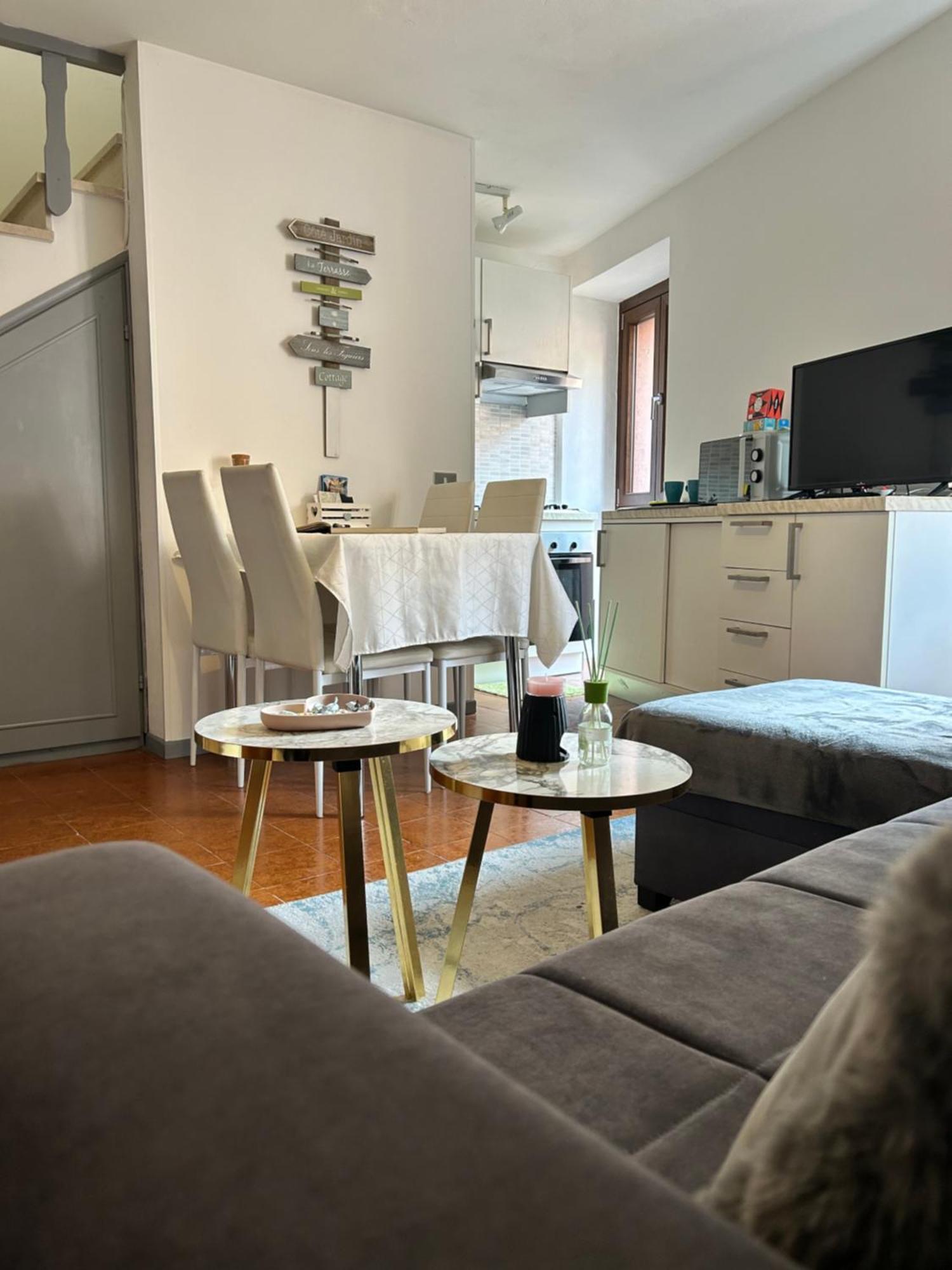 Ferienwohnung Tua Duplex Saló Exterior foto
